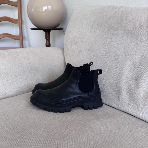 KOIO Shoes - Koio Black Leather Boots 10 Platform Chunky Lung Ankle Grunge Minimalist